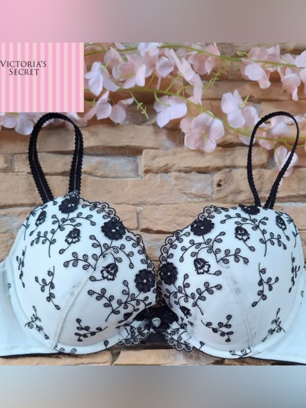 Victoria’s Secret Dream Angels Lined Demi Bra Size 38C